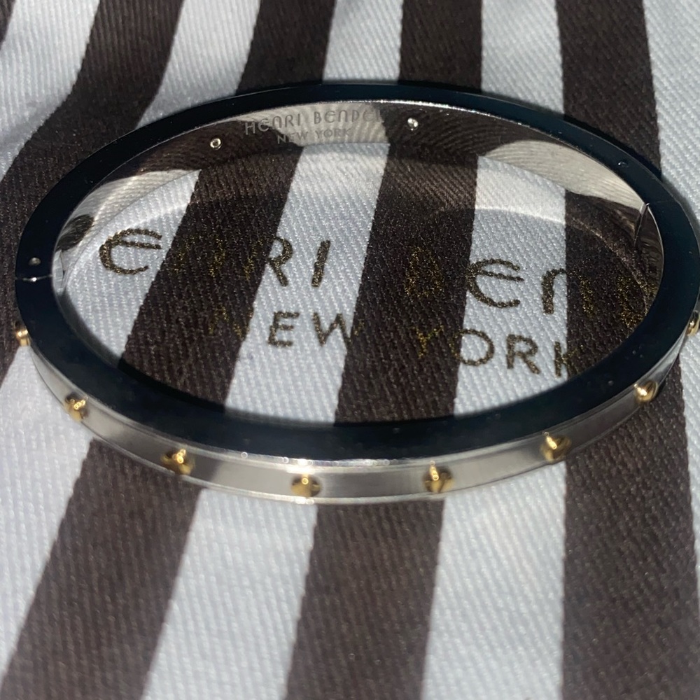 Excellent Condition RARE Henri Bendel Bracelet!